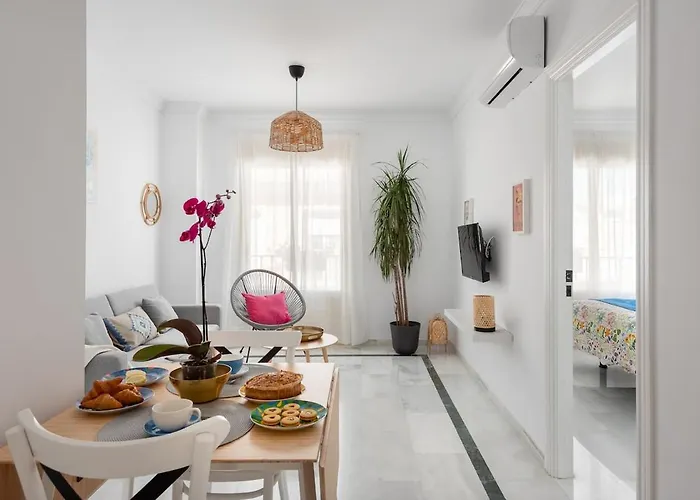 Centro De Playa Y Balcon De Europa 4 Minutos